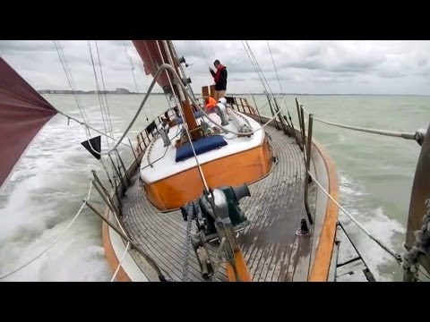 Sailing a 42 ft ketch - La Belle Paula - on the English Channel