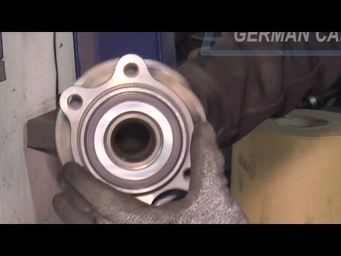 AUDI A8 Radlager und Nabe Vorderachse wechseln. How to Replace a hub and bearing.