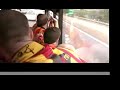 ambiance op het witte gekke busje van kvm express wanneer ze haasje-over spelen m et de spelersbus van mechelen!