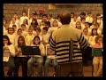 Il coro delle voci bianche delle seconde elementari di Pianoro cantano: 