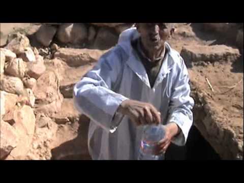 taghya - Nous allons remplir cette bouteille de TAGHYA pour faire une expérience sur les FORAGES de Tidsa. Comme sa On va démontrer que ces eaux viennent de la MÊME N...