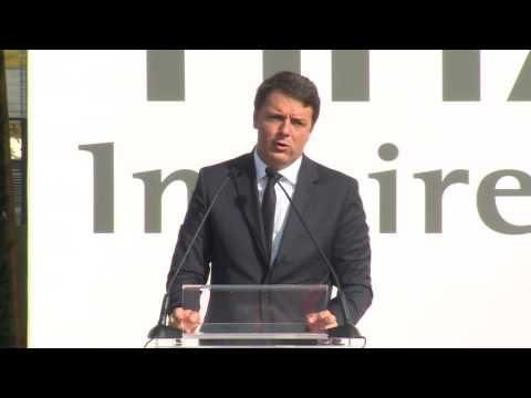 Renzi interviene a Pistoia all'Hitachi Rail Italy