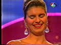 Crowining Miss Universe 1992