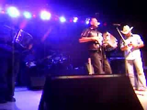 Flaco Jimenez w/ Grupo Sierra de ...