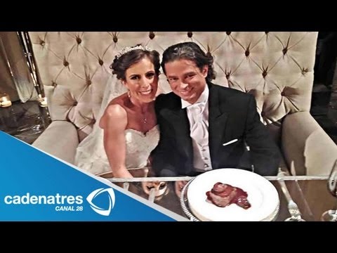 GAYTAN - Se casa Chacho Gaytán Después de 5 años de relación Chacho Gaytán y su pareja decidieron contraer matrimonio. a la ceremonia acudieron muchos famosos ¡Entéra...