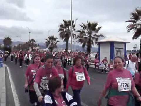 Españolas celebran corriendo el Día de la Mujer
