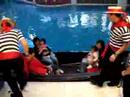 Venetian-Gondola.6.disembark