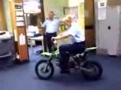 Quand la police s’amuse…