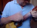 Un Ingles Tocando Un Timple