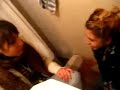 DROGADAS EN EL BAÑO 2