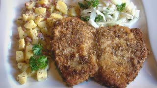 Biertreberschnitzel mit warmen Djionsenf-Speck-Kartoffelsalat Biertreberschnitzel mit warmen Djionsenf-Speck-Kartoffelsalat