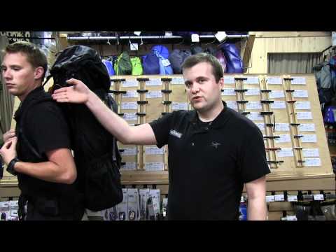 how to fit hiking backpack