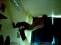 Breakdance G-boy Jump Mortal Wall