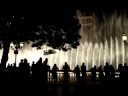 �guas dan�antes do Bellagio � noite