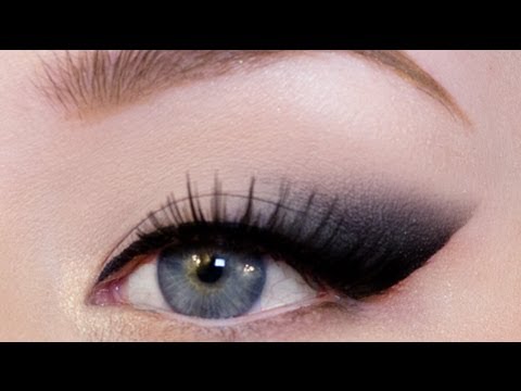 cat eyes - Hey guys! I had a ton of requests for a tutorial on this makeup so here we go! I used mostly drugstore products but you can always use what you have. Hope yo...
