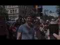Peter Facinelli won his Twitter bet, Rob DeFranco dances on Hollywood blvd in a bikini to Single Ladies