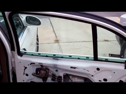 Replace Door Window Broken Glass on 2002 Buick LeSabre RR Window Regulator Motor Door Panels Pt.1