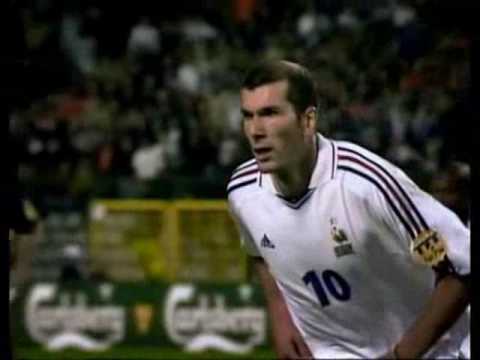 scientist - Zinedine Zidane is a football scientist forever...my tribute... Copies of this video are on youtube and others sites, please notice that I'm the original mak...
