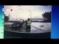 фото дтп Сотрудник ГИБДД чудом увернулся от летящей на него фуры