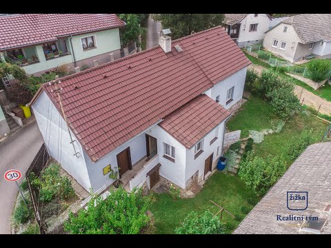 Video Plně zařízený rodinný dům o dispozici 2+1 v obci Újezd u Hořovic.