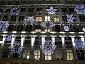 Saks 5th Ave 12-15-09.AVI