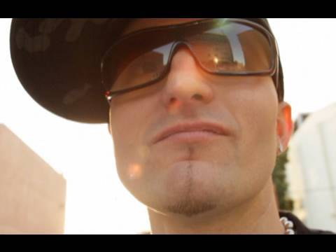 cltvs1 - http://facebook.com/CraigslistTV Jaysin, an aspiring hip hop artist, uses craigslist to find his very own Flava Flav - a