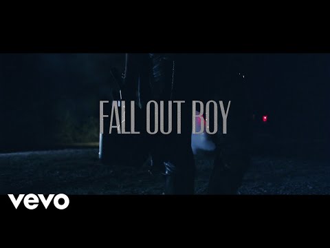 My Songs Know What You Did In The Dark (Light Em Up) - Fall Out Boy 