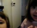 Ana Beatriz e Ana Luiza Silva Zerati falando em Ingles...