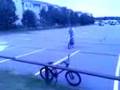 videos de BMX bunnyhop crash over rail