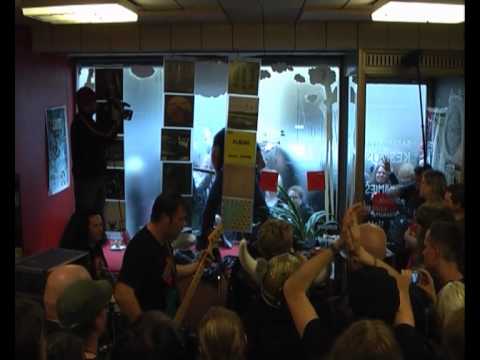 Youtube-videoupotus, klikkaa nähdäksesi!