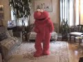 Elmo dancing to Kat Deluna Whine up Manele-Gratis.net