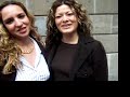 DOS MUJERES EN AL CIUDAD
