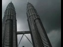KLCC kena langgar KLCC kena langgar