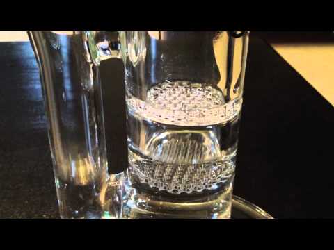 how to fill honeycomb bong