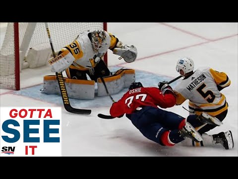 Gotta See It: TJ Oshie Scores With One Hand While Diving To The Ice