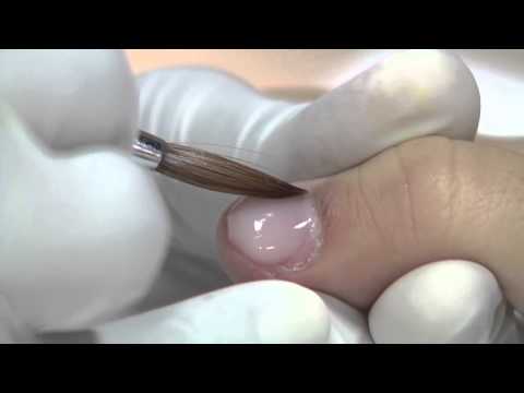 Conheça a técnica do alongamento para quem tem as unhas roídas!