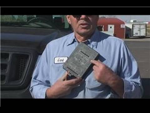 how to remove a fuse from a car fuse box