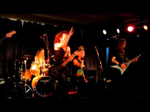 Video The Hell We Love (live)