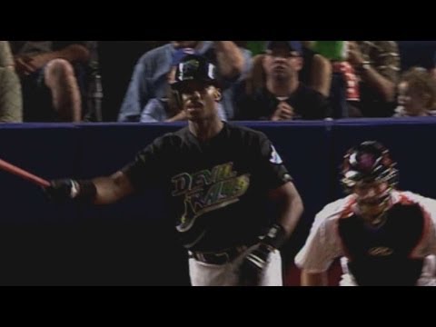 Video: McGriff blasts 400th home run of his career