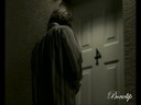 http://jenvideos.niceboard.com/index

un soir, mattie se prom�ne seule dans la rue. elle aper�oit une silhouette puis part rejoindre son ami sam. arriv�e chez lui, elle trouve que l'atmosph�re est diff�rent. 
quelque chose aurait-il chang� ou se sent-elle seulement diff�rente?