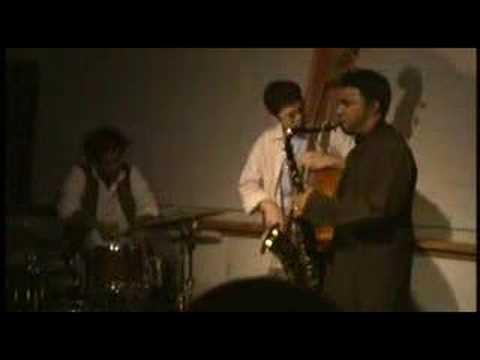 VidyA - "Charukesi" Live at Million ...