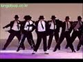MIKAEL JAKSON DANCING