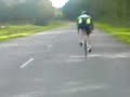 Jan Friso in gevecht met brommer Pruis