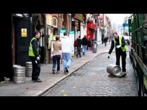 Como descarregar barris de cerveja com estilo