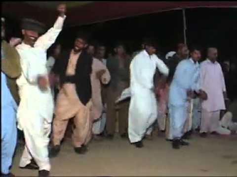 Saraiki Jhoomar(Dance).....flv