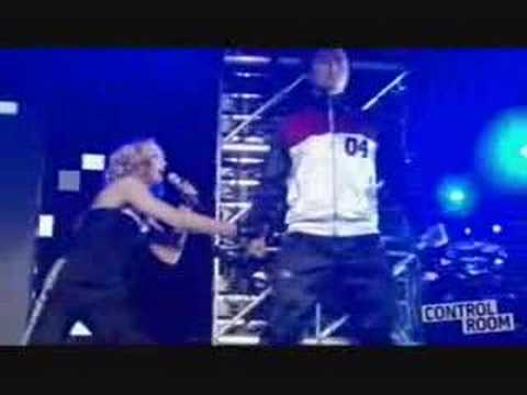 Video: Madonna & Justin Timberlake Live – 4 Minutes Just Entertainment