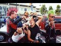 Gleichlaufschwankung  --Punks unterstand no Fun--