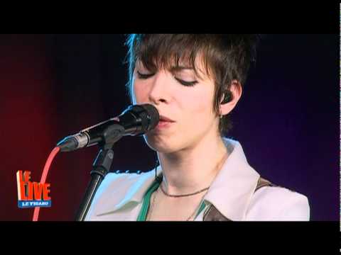 Mademoiselle - Voir toutes les vidéos du Live : http://www.lefigaro.fr/musique/le-live/ Mademoiselle K interprète Jouer Dehors pour Le Live, l'émission musicale du Figaro.
