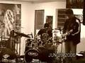 Nando Oliveira (bateria) e Helton Fagundes (guitarra) Montuno - Niacin
