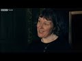 More about this programme: www.bbc.co.uk Dr Lucy Worsley looks at how clothing changed for women during the Restoration period.